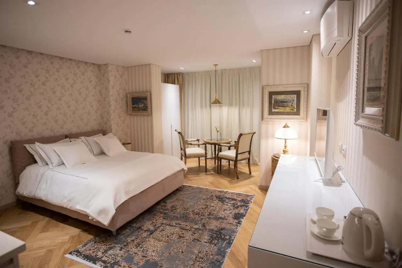 Seven Luxury Suites تيرانا شقة